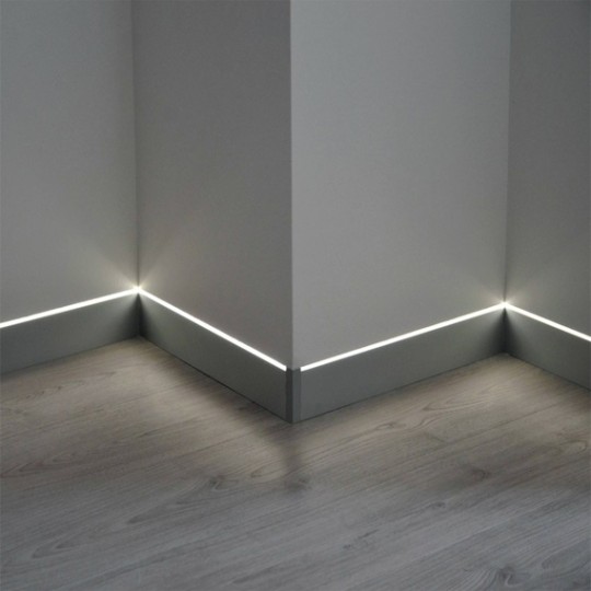 Aluminijumski profil za LED trake ugaoni crni M601C 2000x16x16mm set sa difuzerom — slika 2